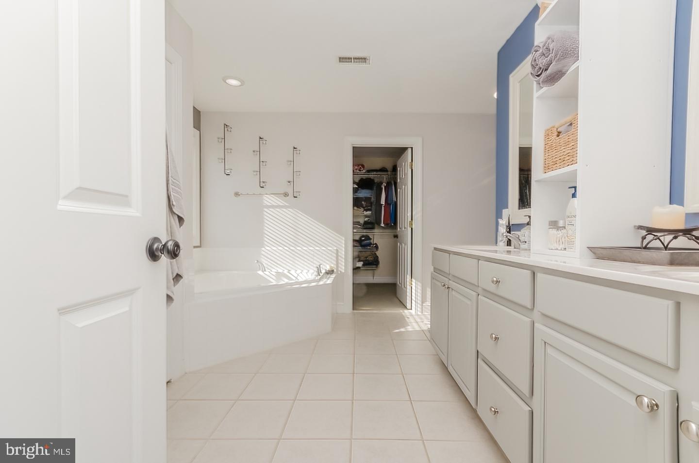 CANTER ESTATES - Residential