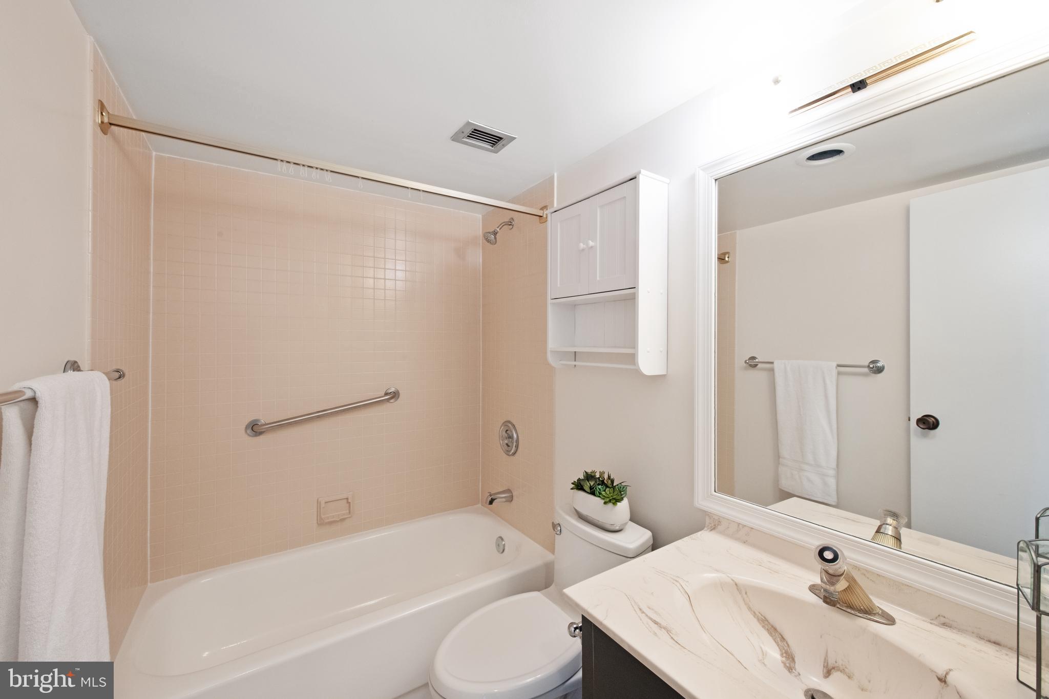 ALEXANDRIA HOUSE - Residential