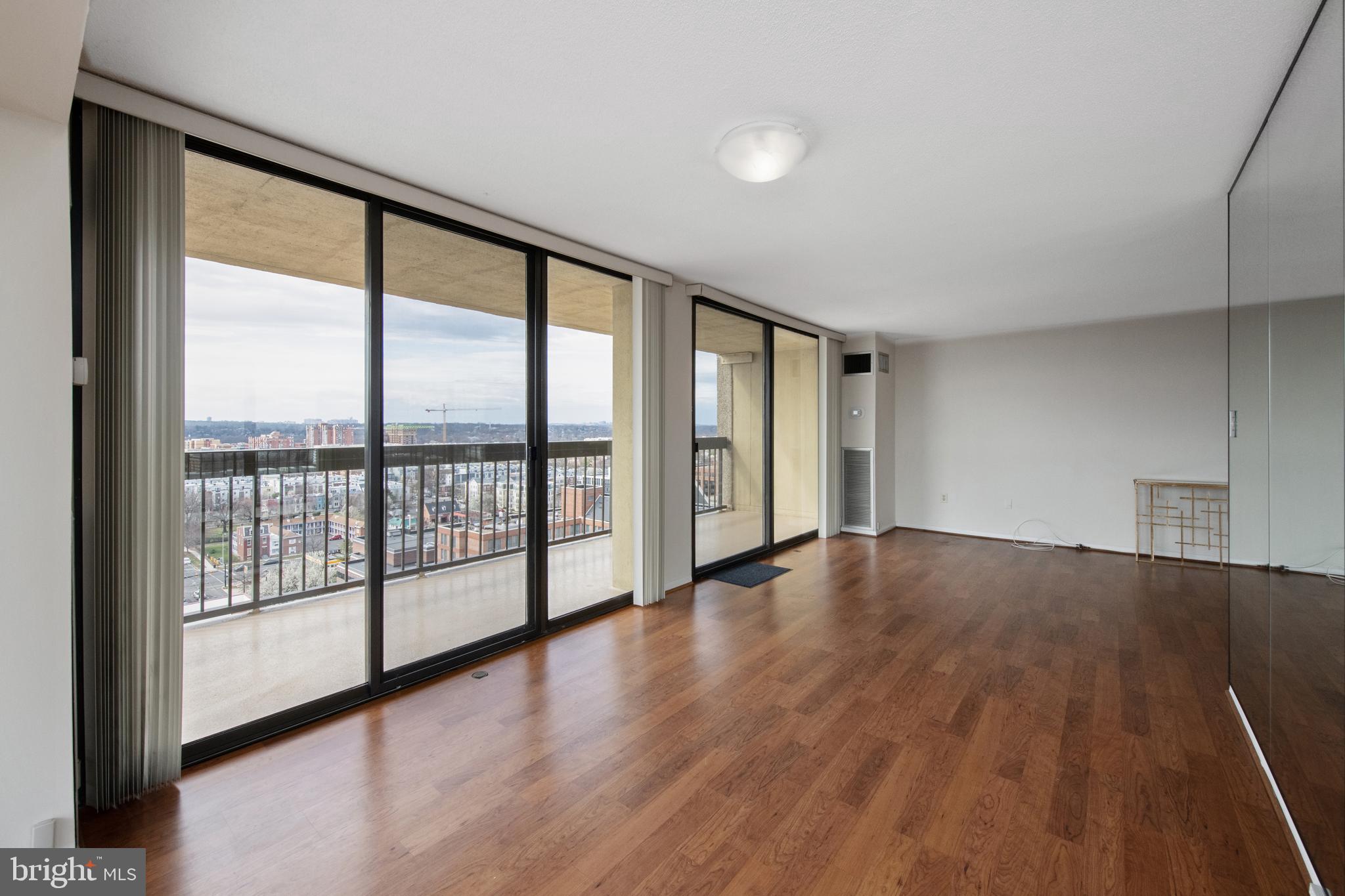 ALEXANDRIA HOUSE - Residential