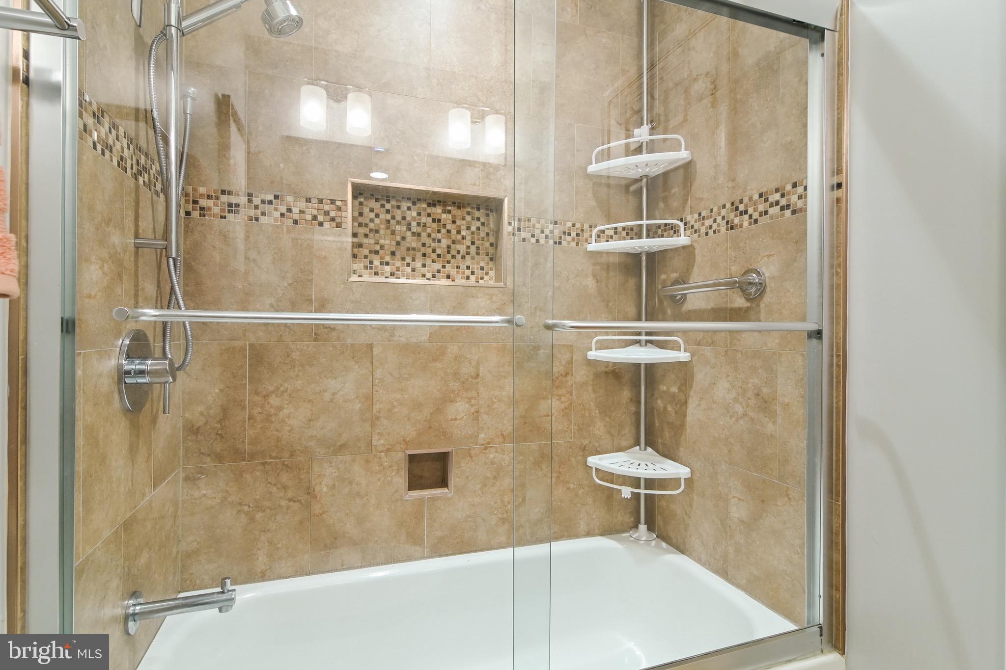 FAIRFAX STATION - Residential