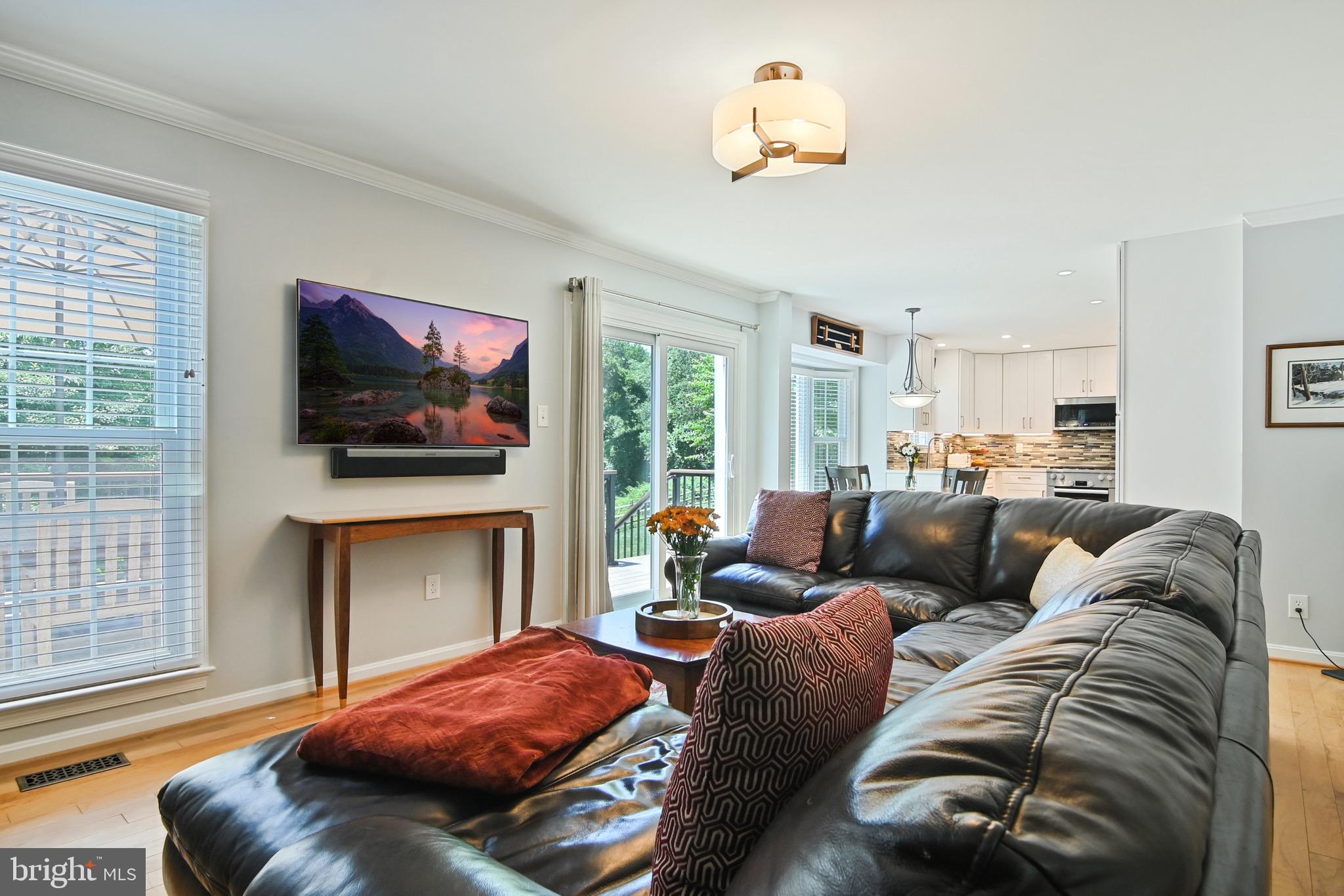 FAIRFAX STATION - Residential