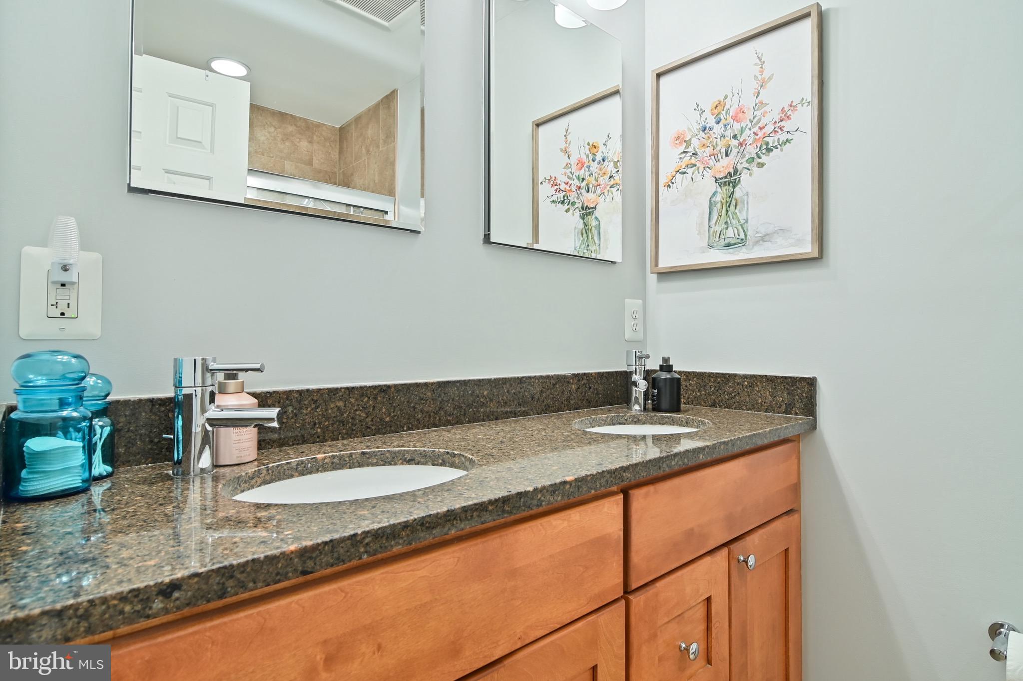 FAIRFAX STATION - Residential