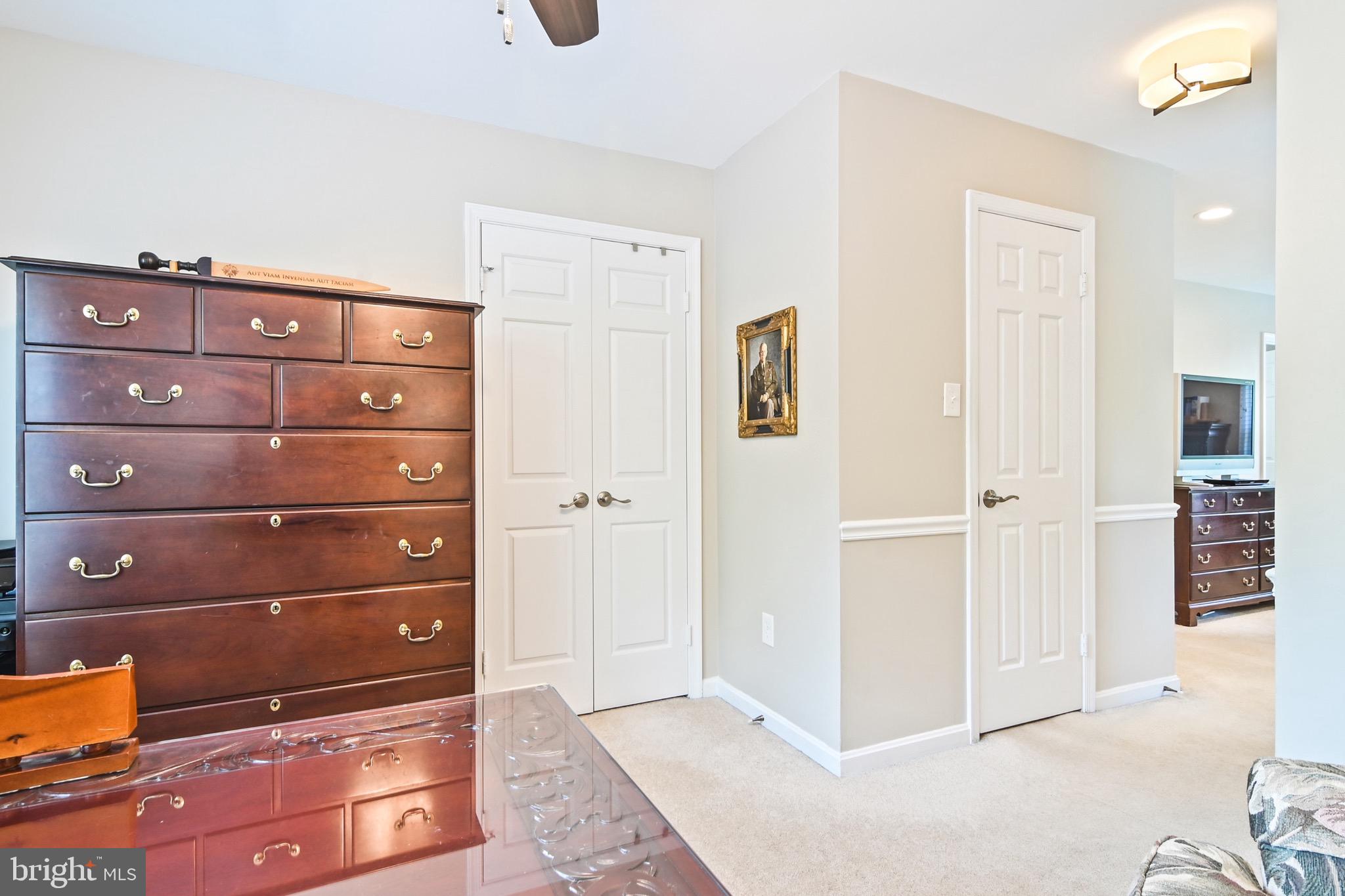 FAIRFAX STATION - Residential