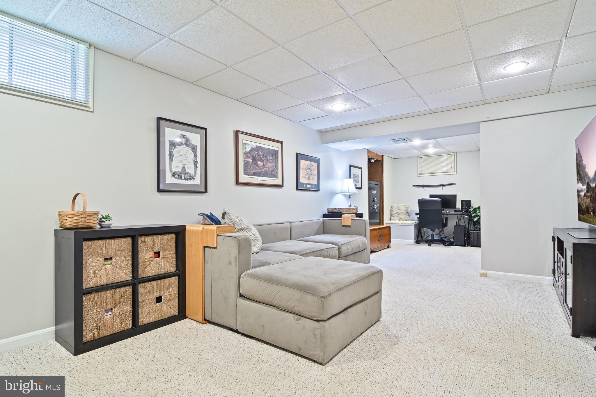 FAIRFAX STATION - Residential