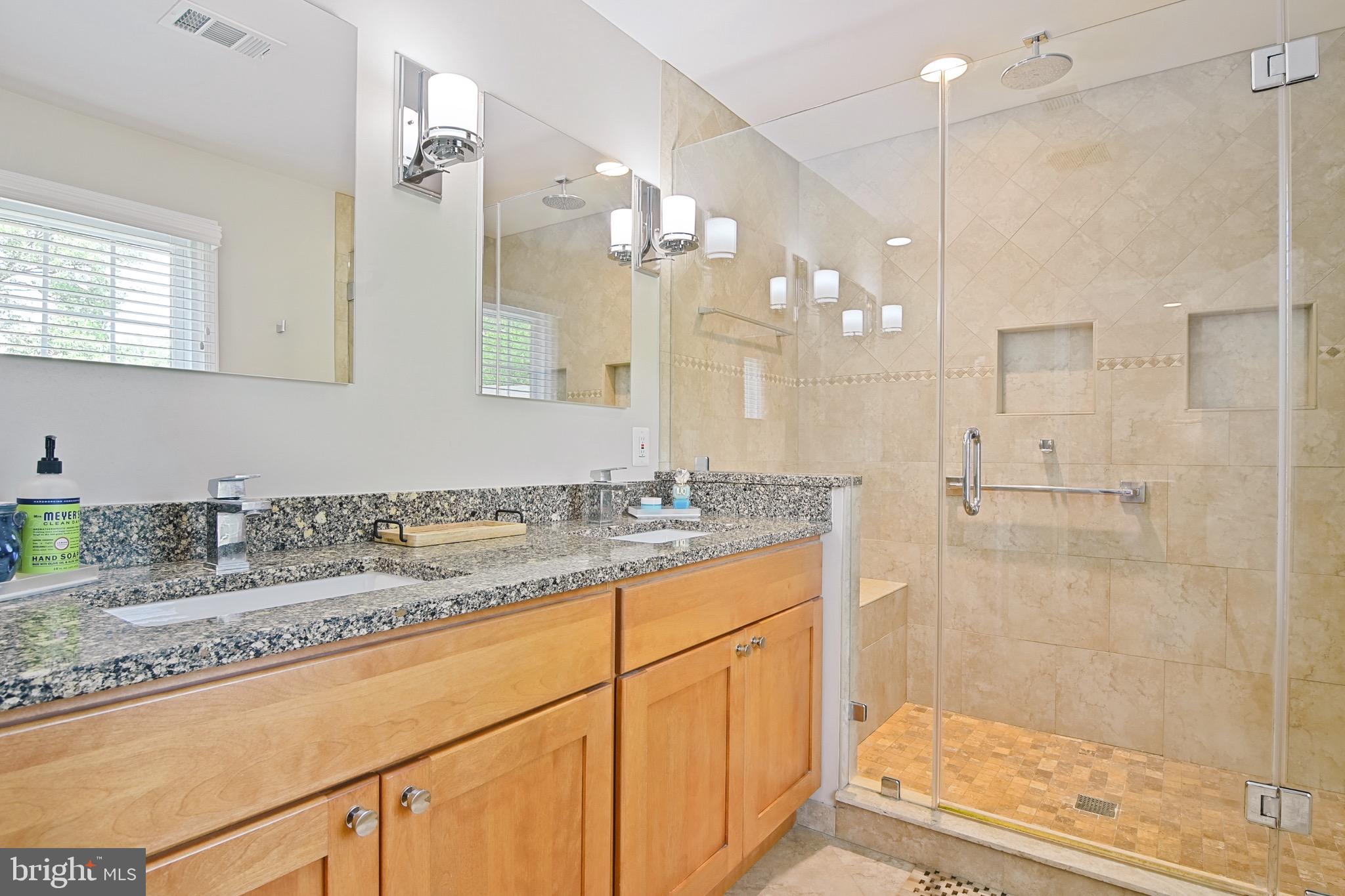 FAIRFAX STATION - Residential