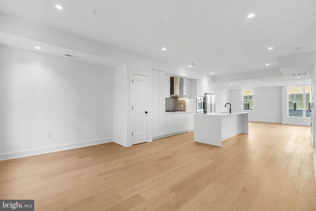 Photo of 635 N 7th Street #H4B, PHILADELPHIA, PA 19123 (MLS # PAPH2546932)