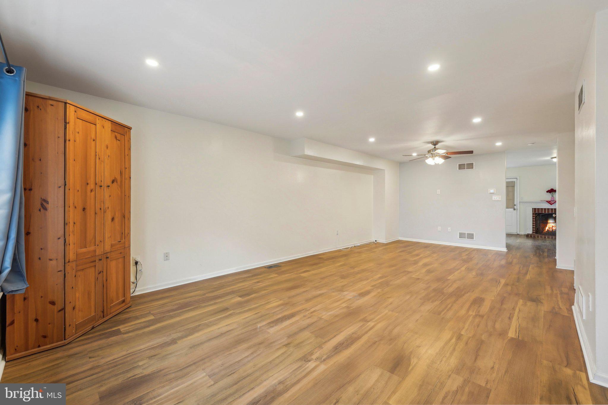 FOX RIDGE - Residential