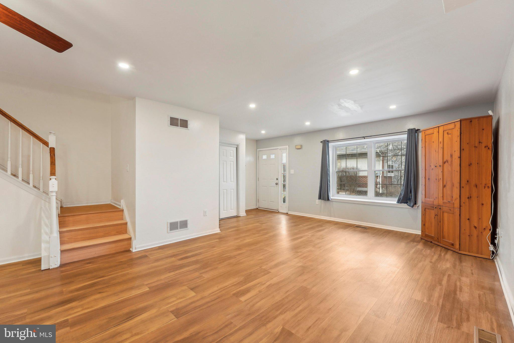 FOX RIDGE - Residential