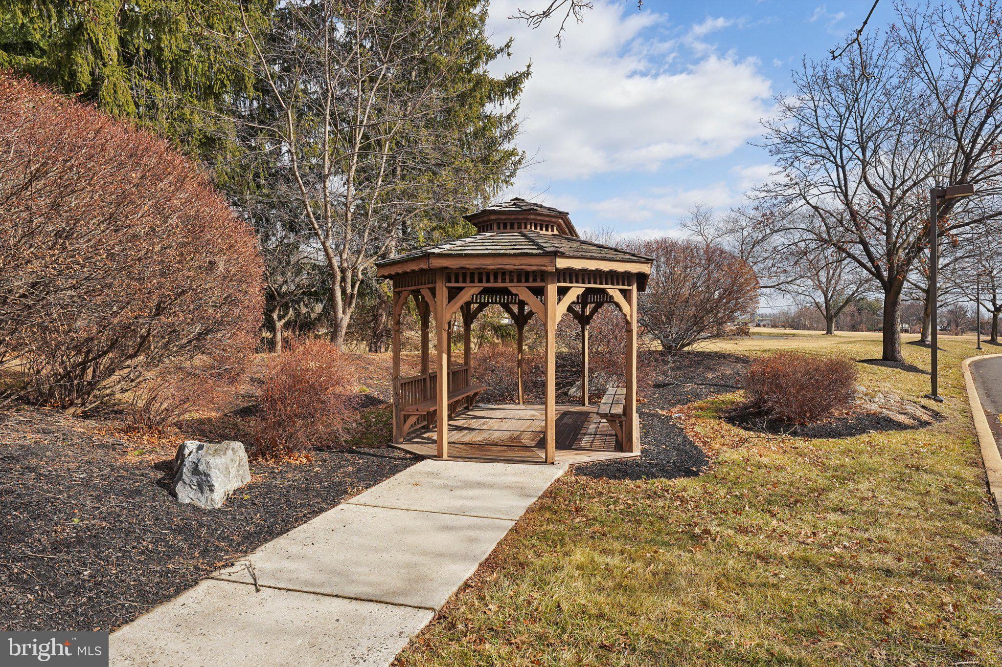 FOX RIDGE - Residential