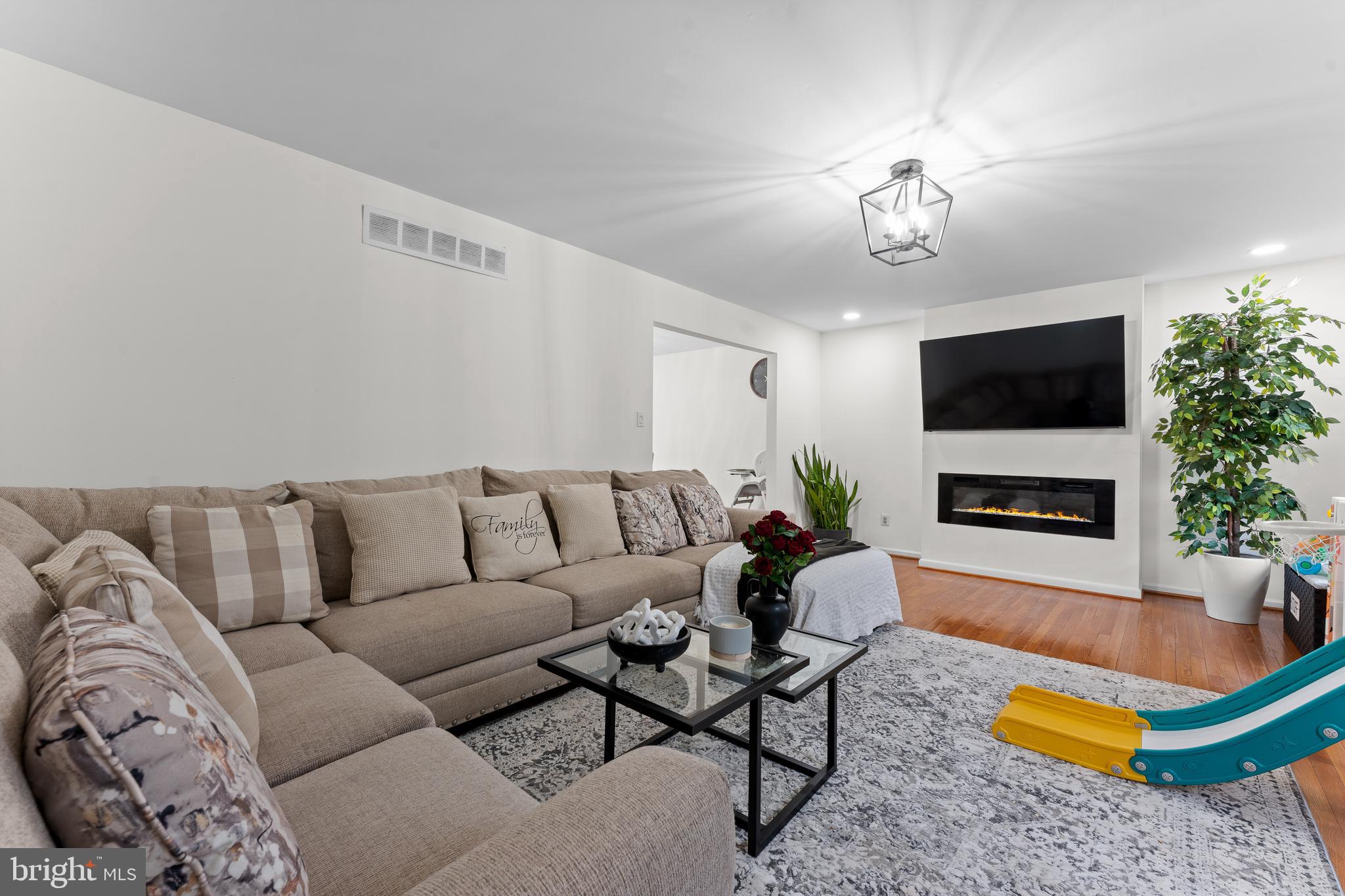 NORRITON WOODS - Residential