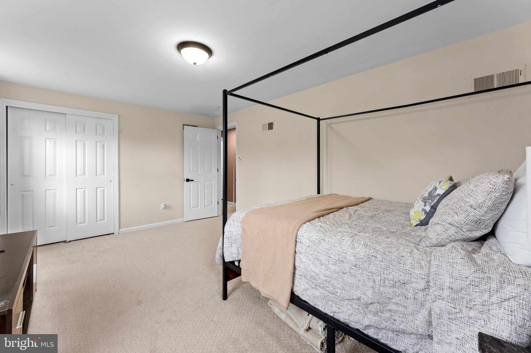 NORRITON WOODS - Residential