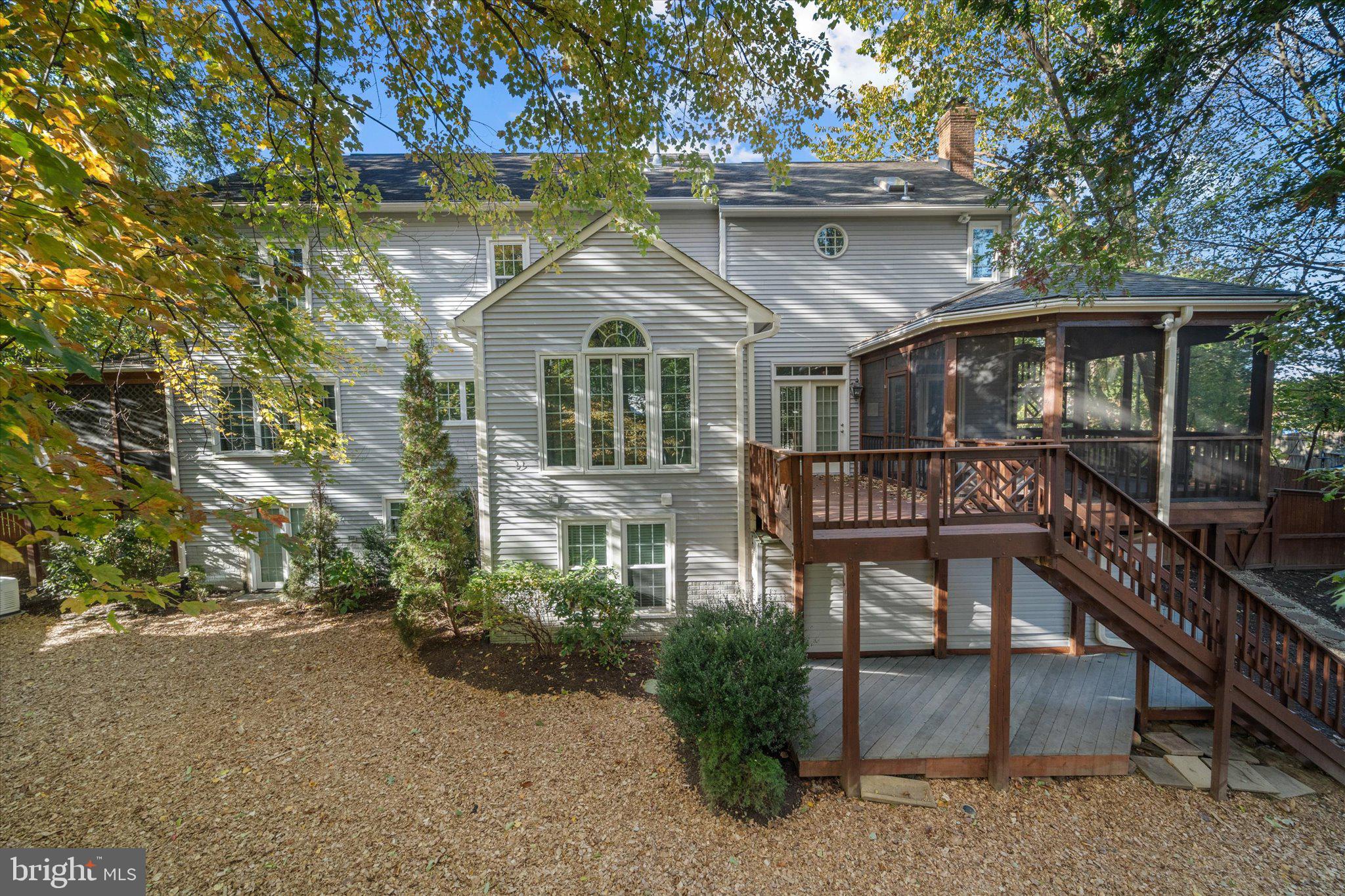 ROCKPOINTE - Residential