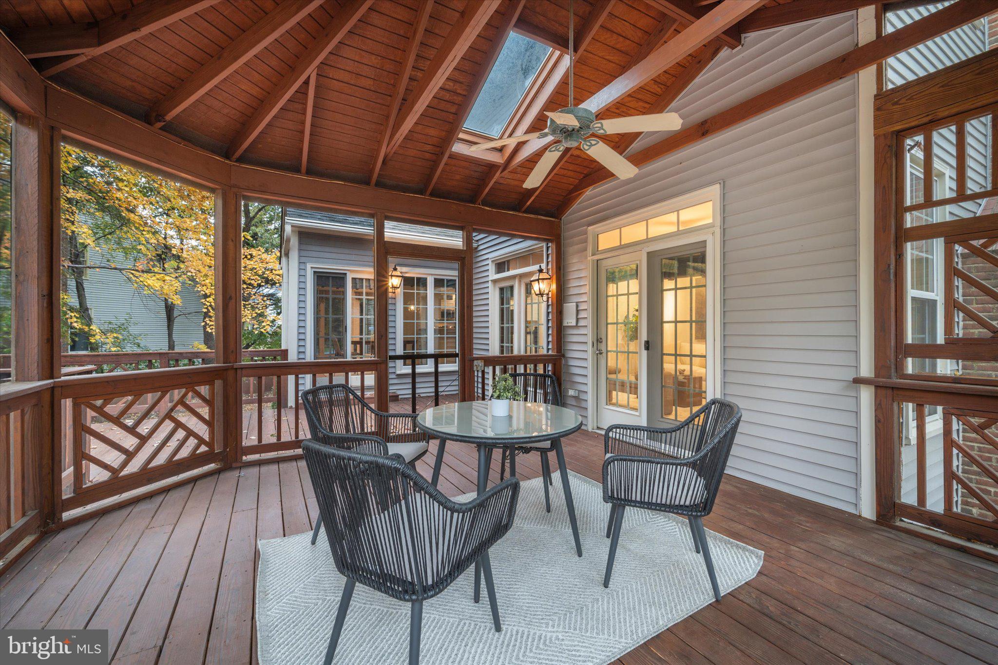 ROCKPOINTE - Residential