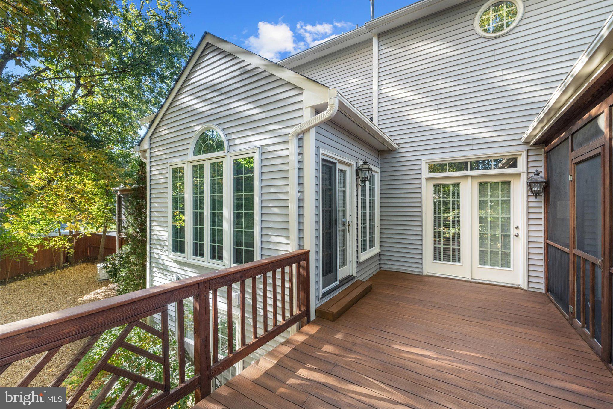 ROCKPOINTE - Residential