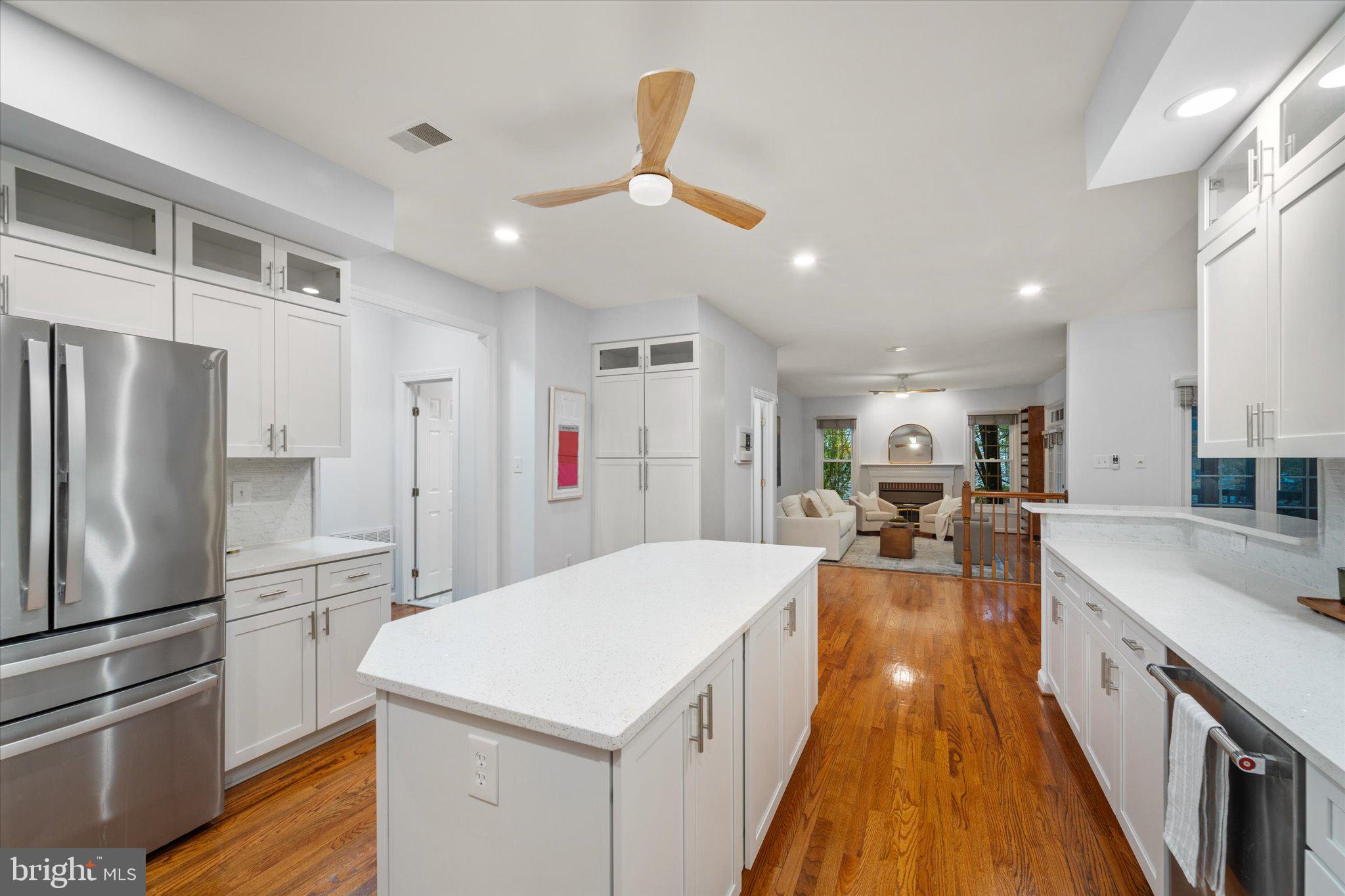 ROCKPOINTE - Residential