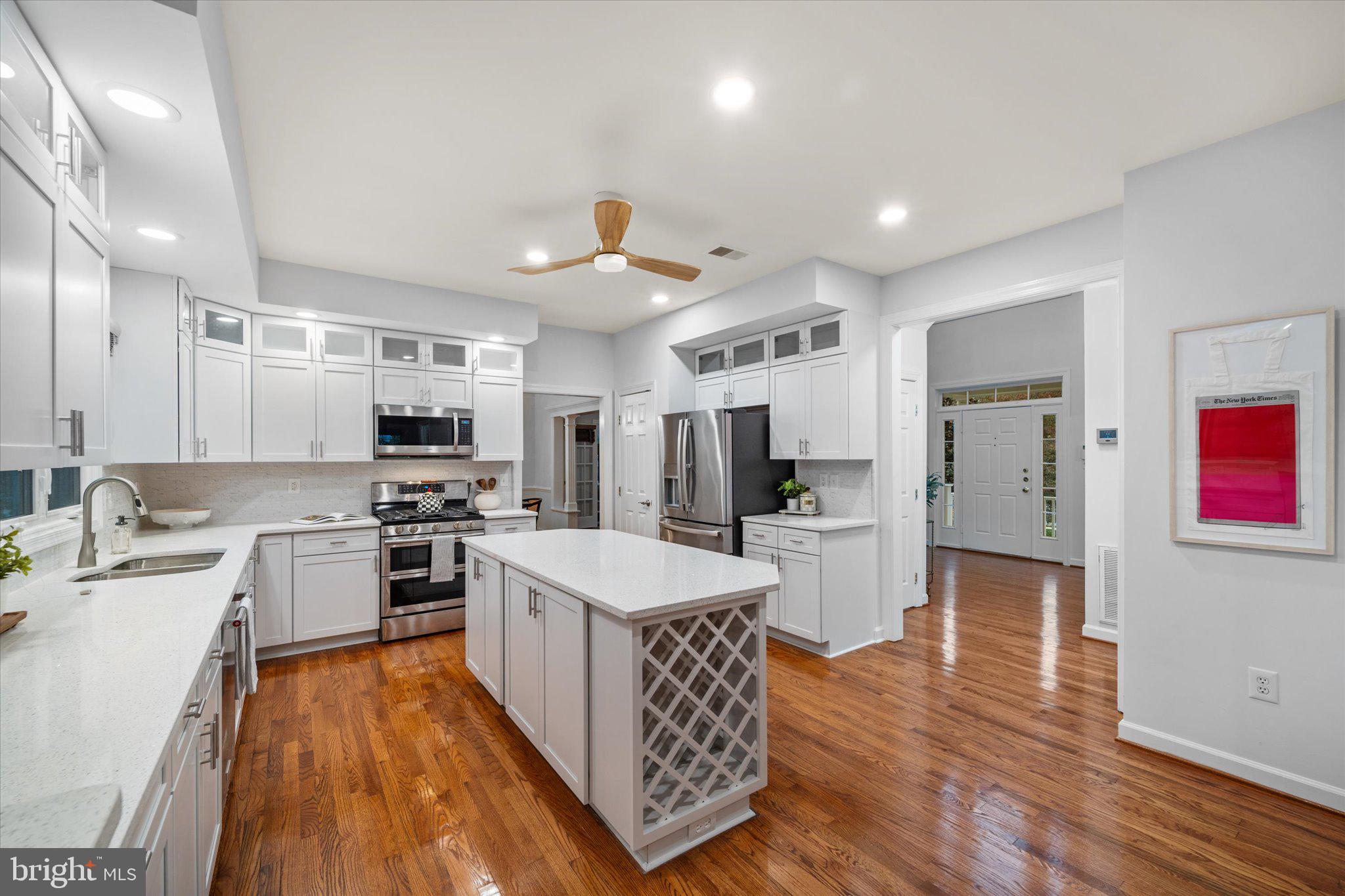 ROCKPOINTE - Residential