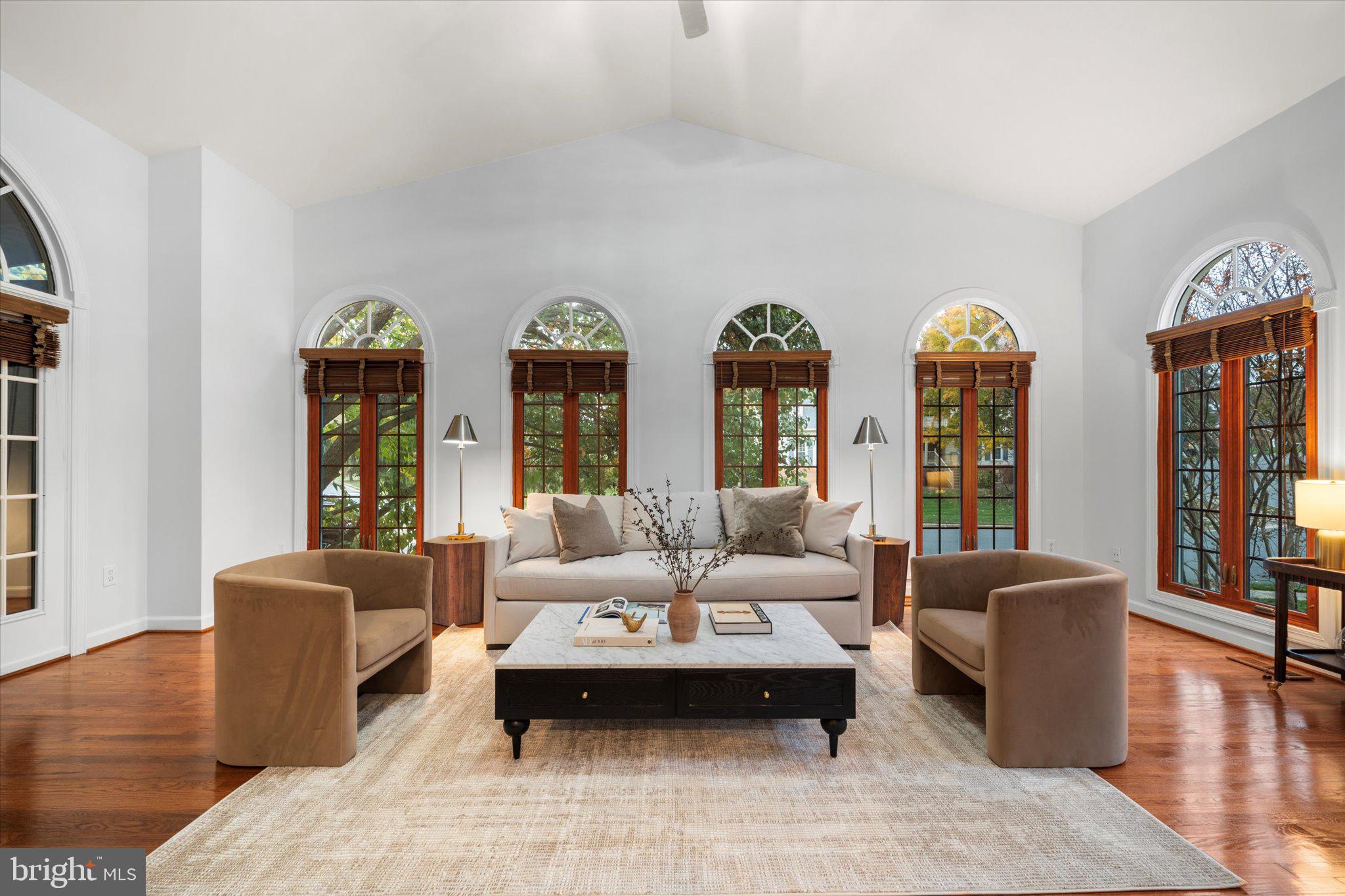 ROCKPOINTE - Residential