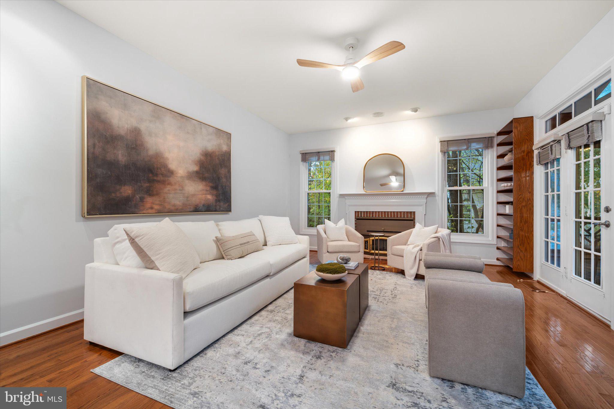 ROCKPOINTE - Residential