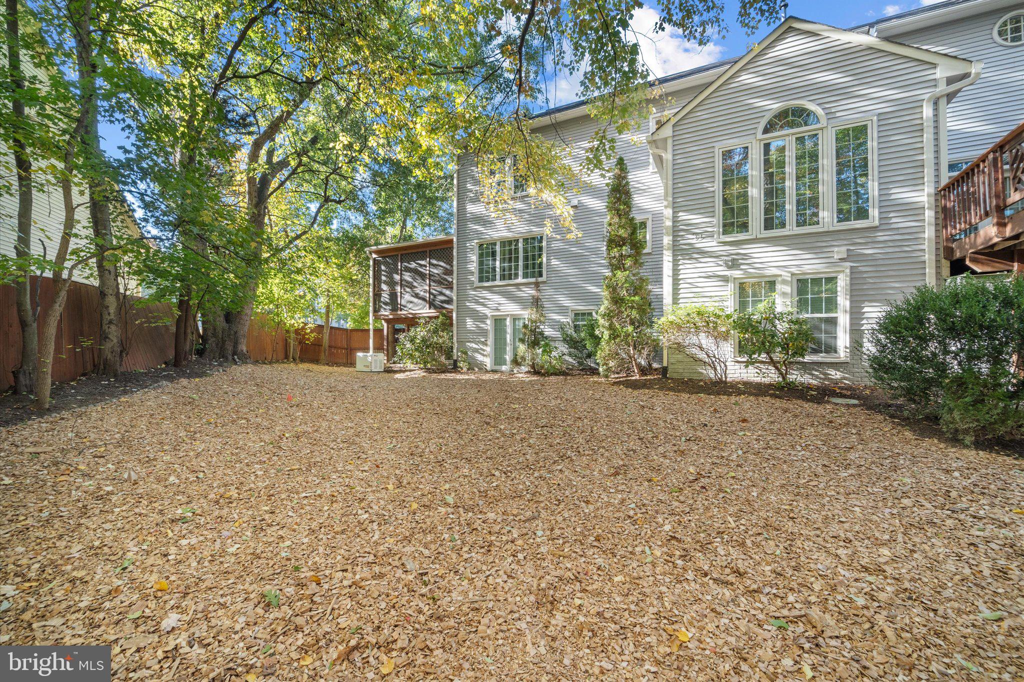 ROCKPOINTE - Residential