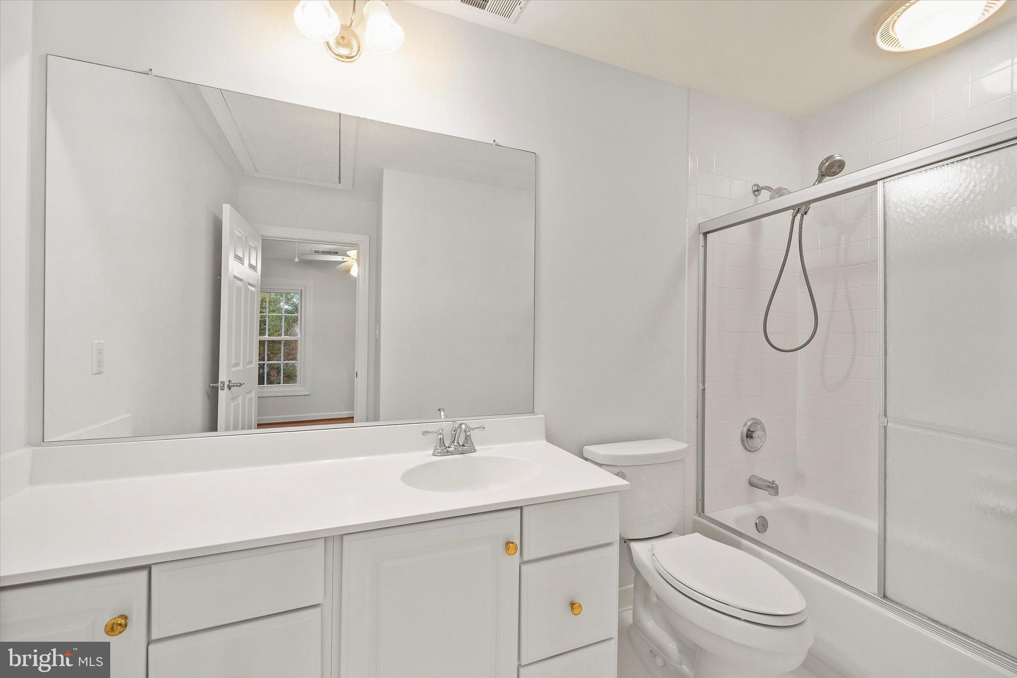 ROCKPOINTE - Residential