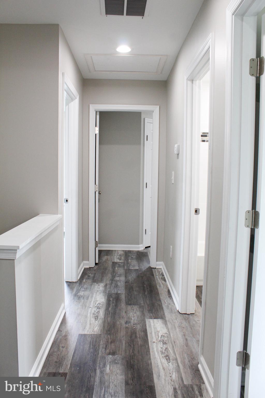 GRAY MANOR - Residential