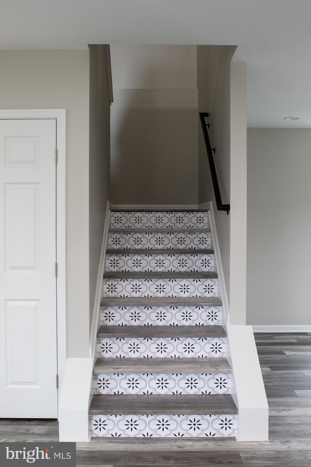 GRAY MANOR - Residential