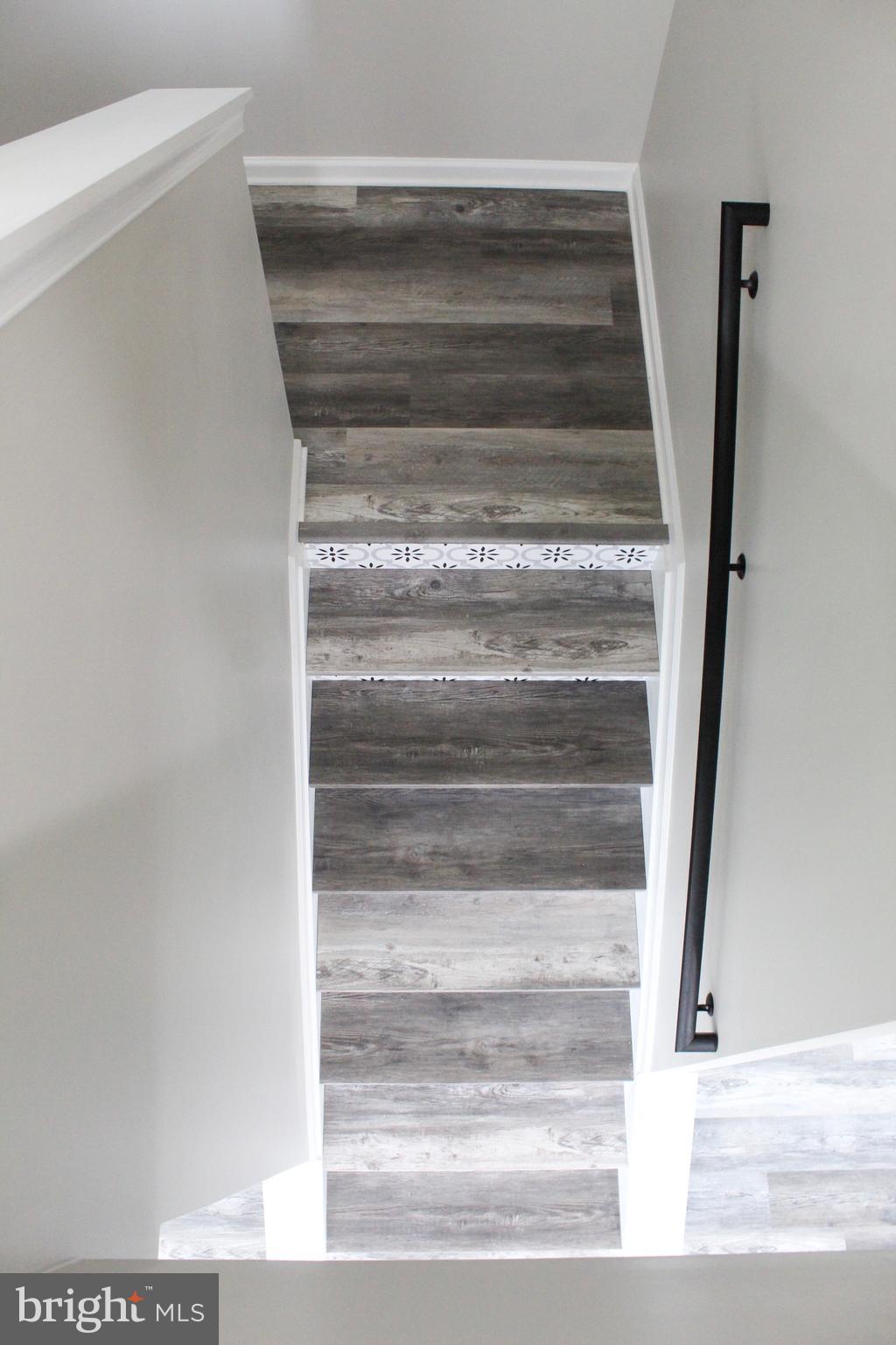 GRAY MANOR - Residential