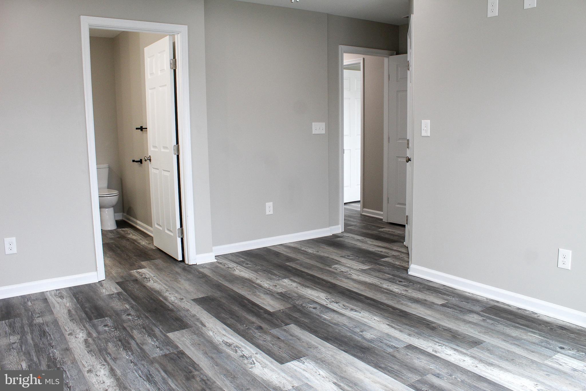 GRAY MANOR - Residential