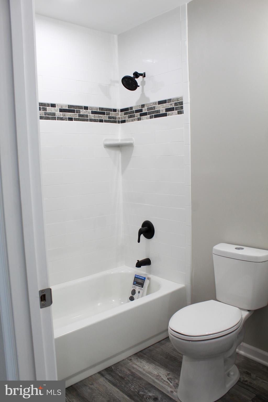 GRAY MANOR - Residential