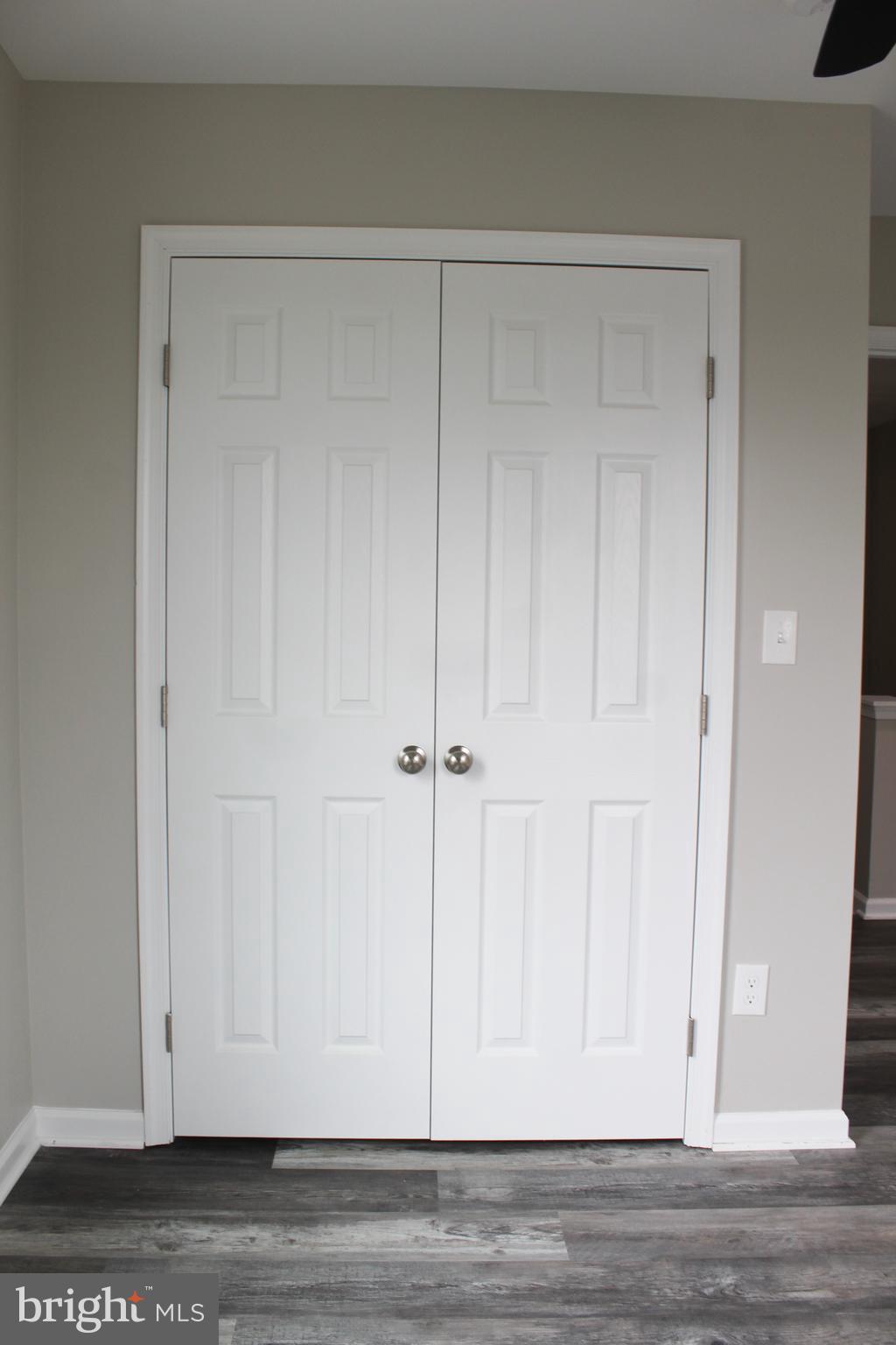 GRAY MANOR - Residential