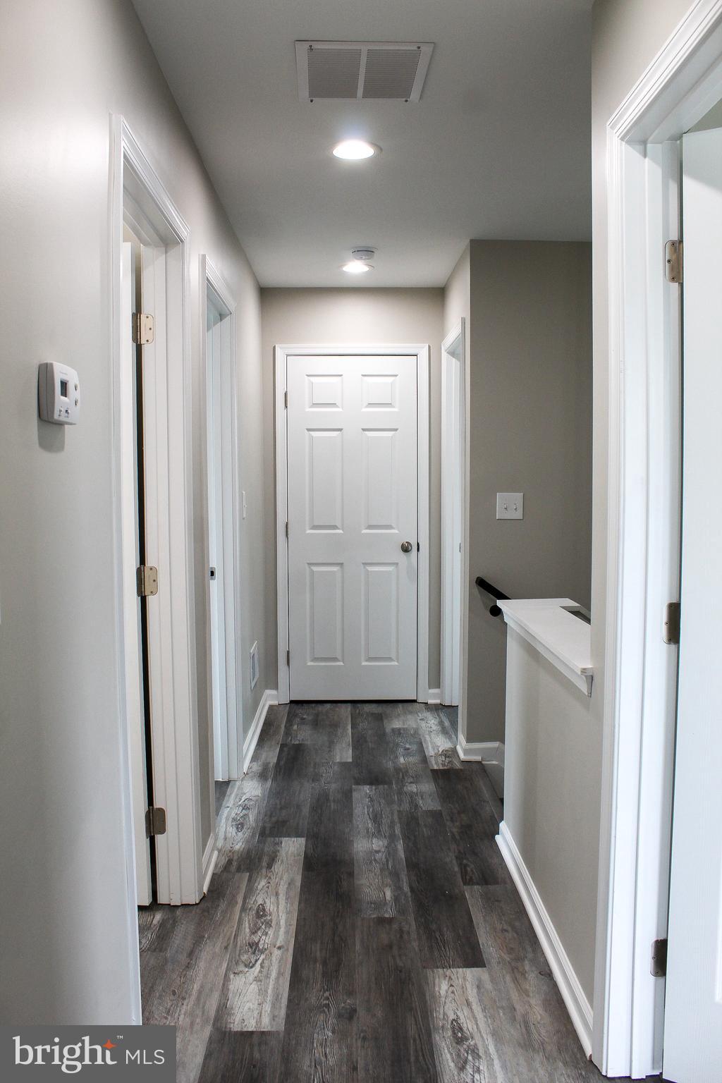 GRAY MANOR - Residential