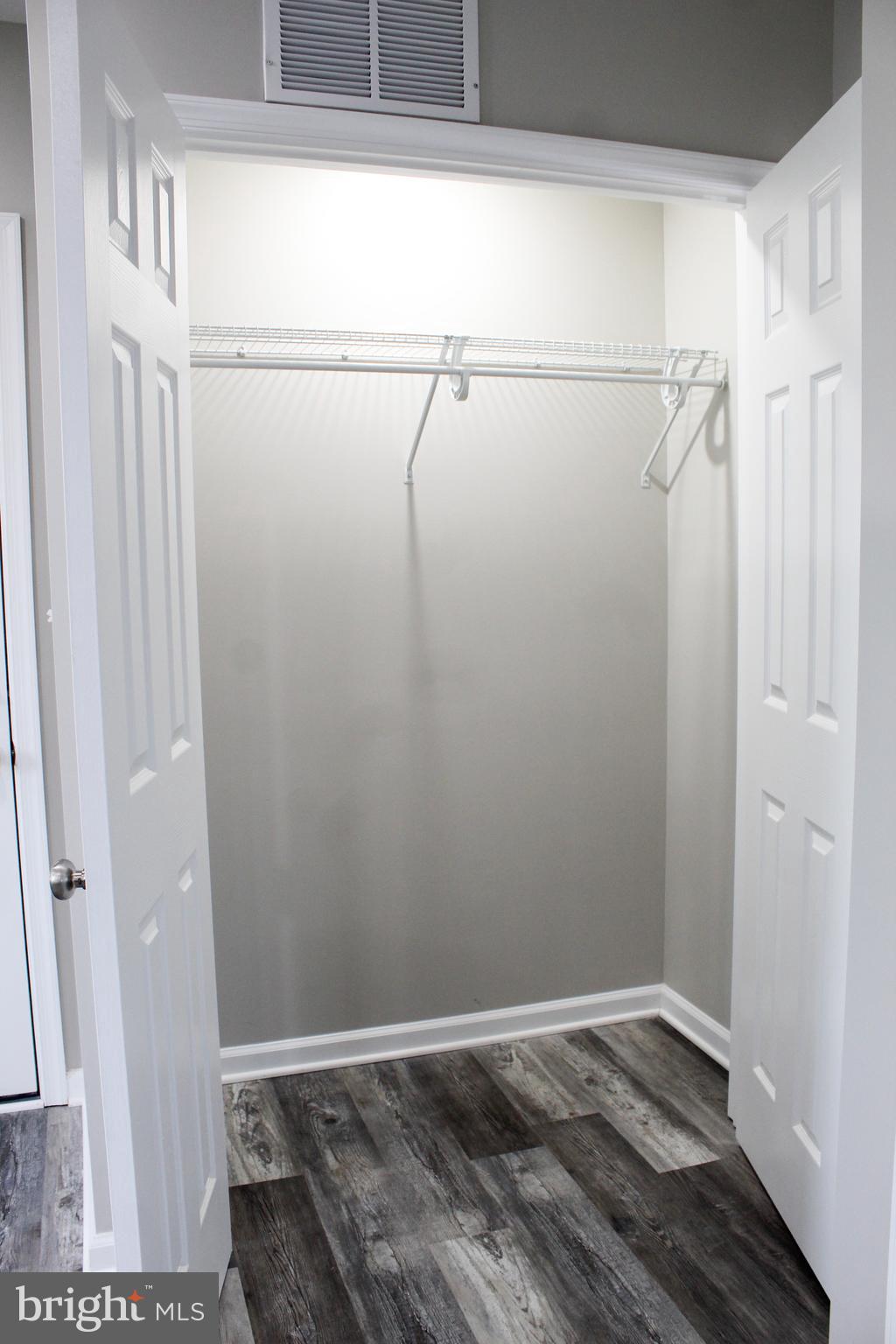 GRAY MANOR - Residential