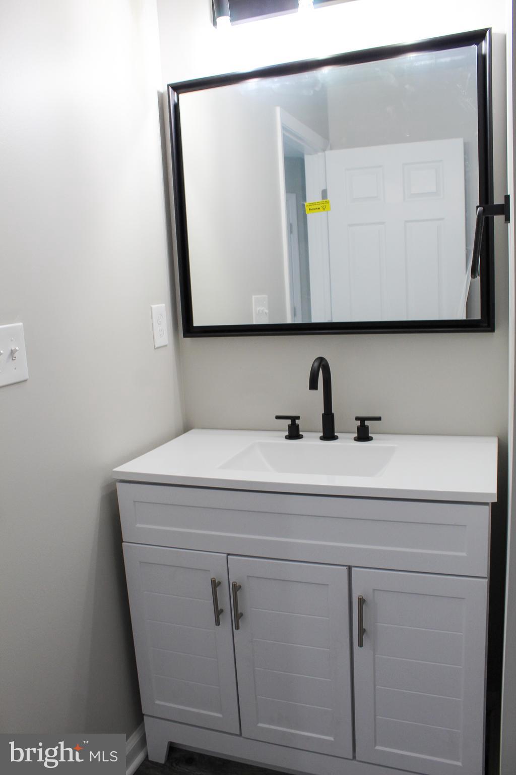 GRAY MANOR - Residential