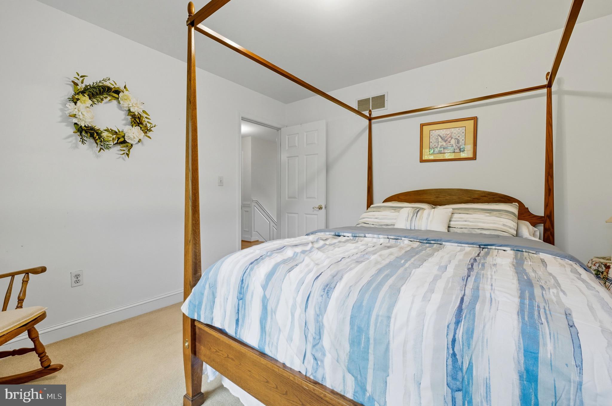 ORCHARD LAKES - Residential