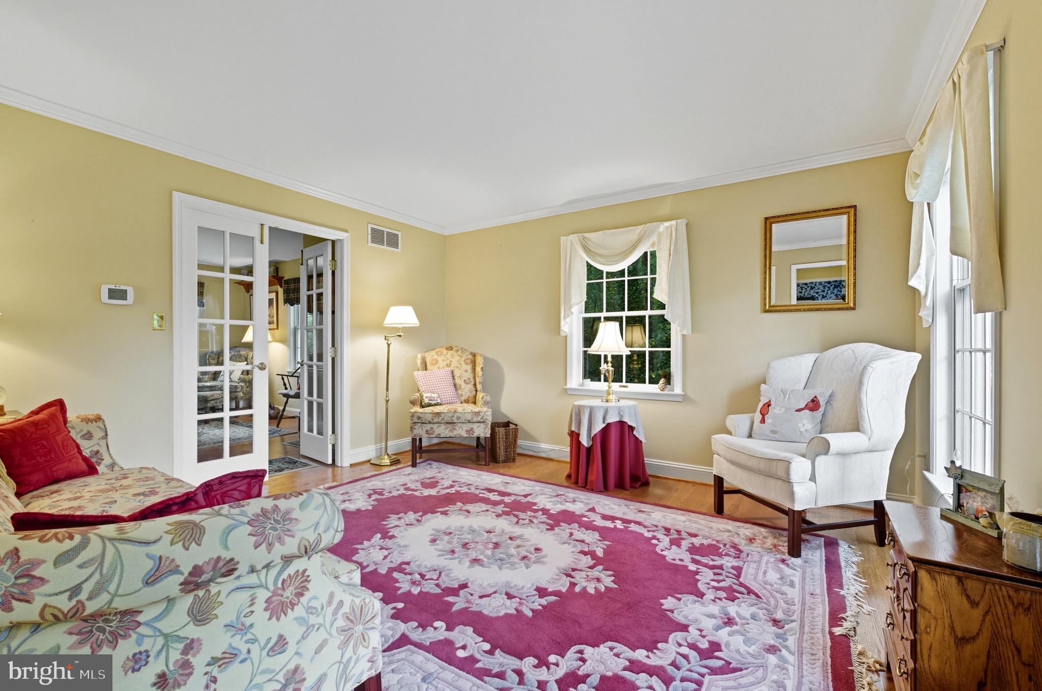 ORCHARD LAKES - Residential