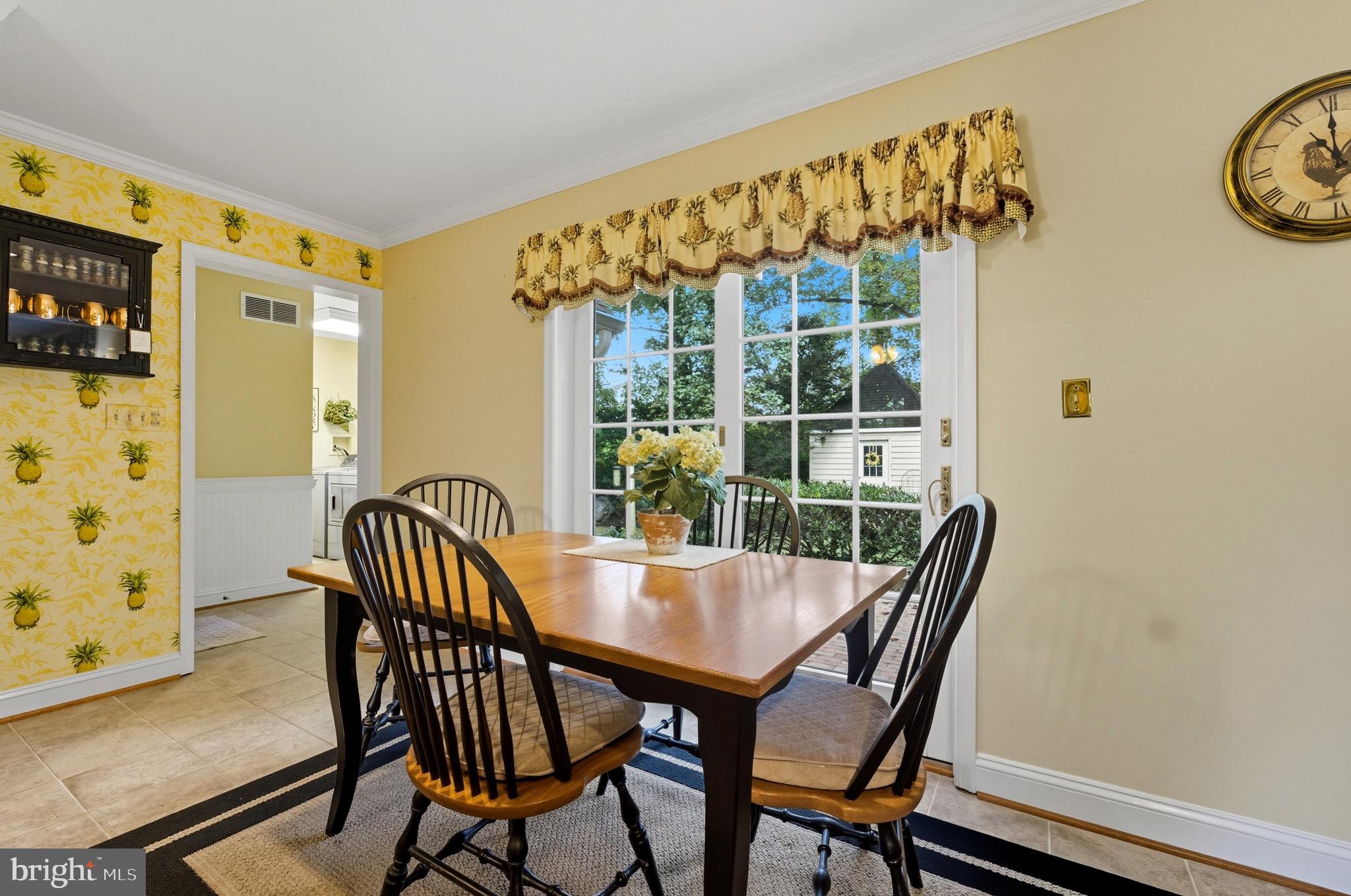 ORCHARD LAKES - Residential