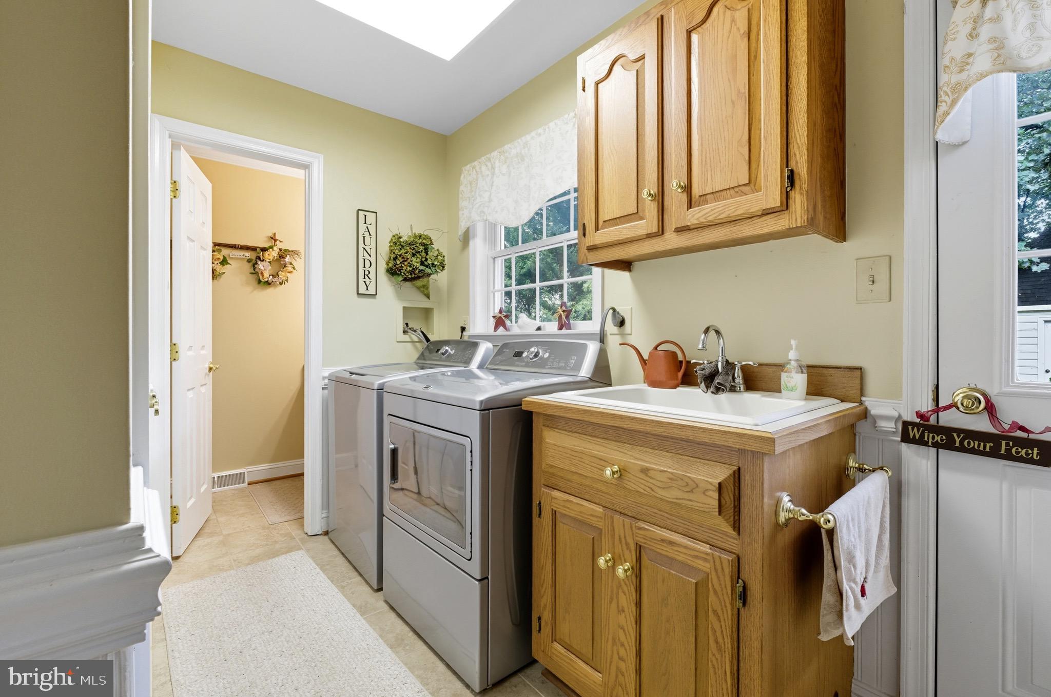 ORCHARD LAKES - Residential