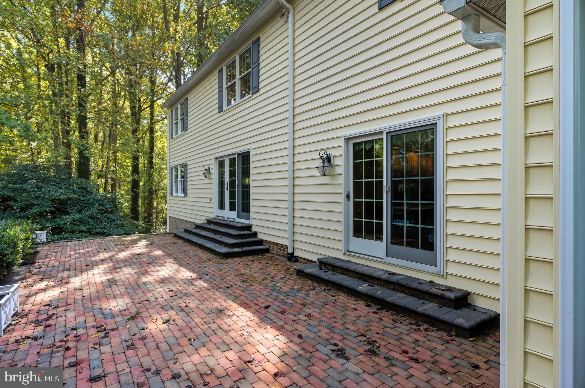 ORCHARD LAKES - Residential