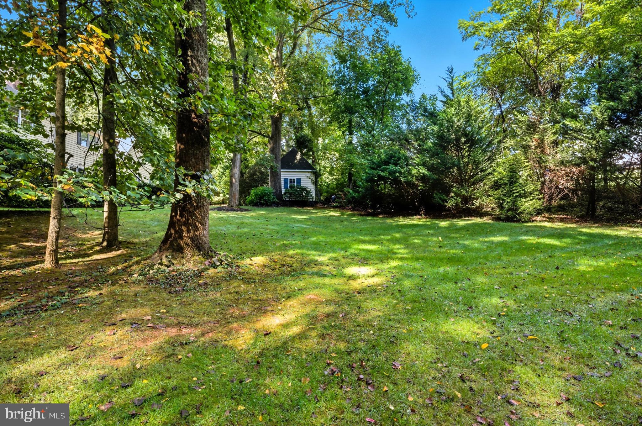 ORCHARD LAKES - Residential