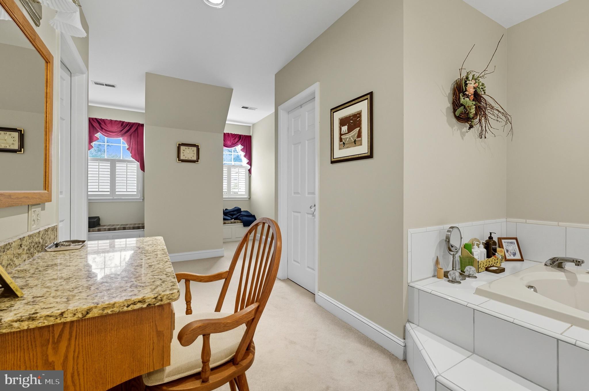 ORCHARD LAKES - Residential