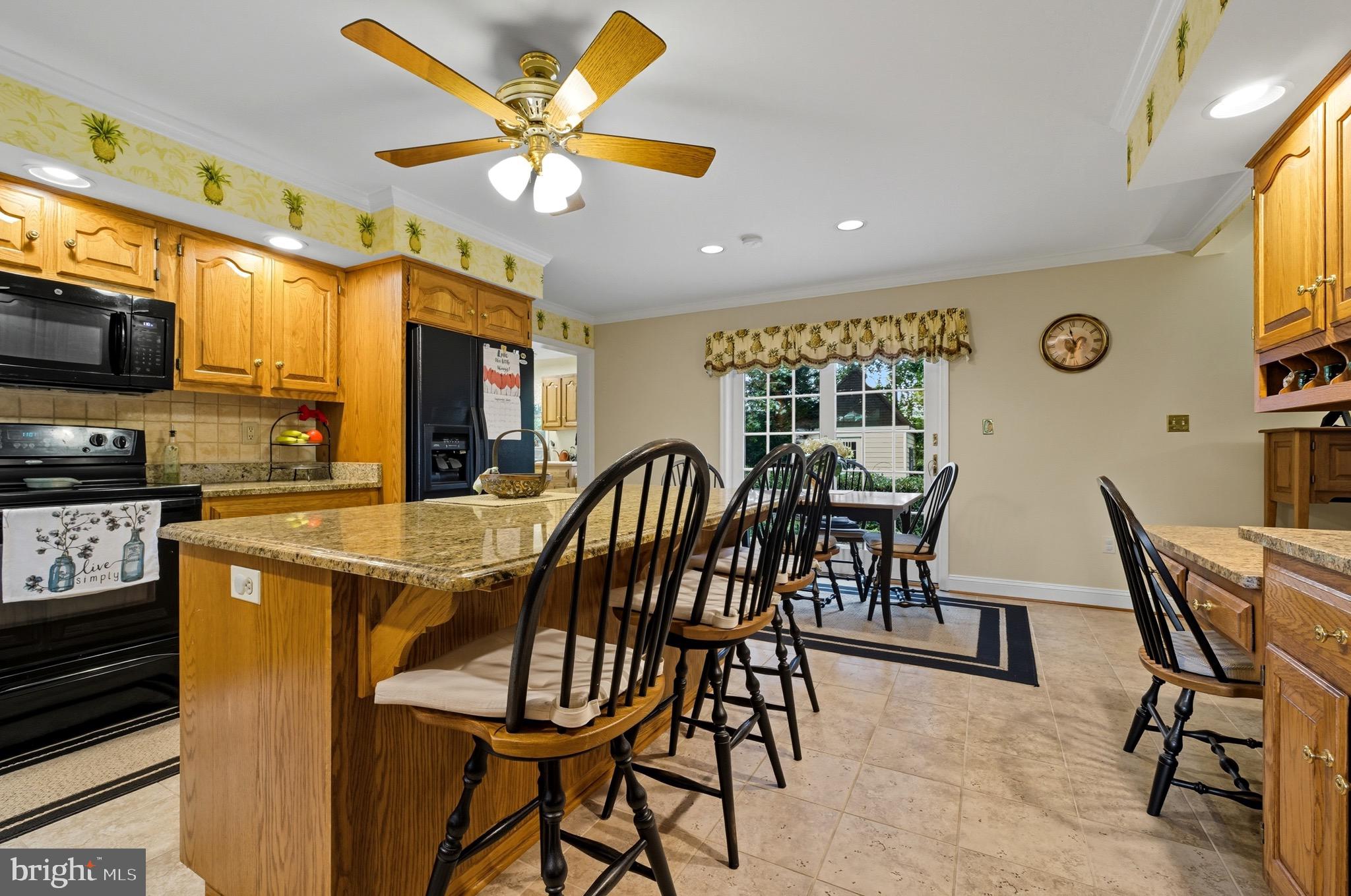 ORCHARD LAKES - Residential