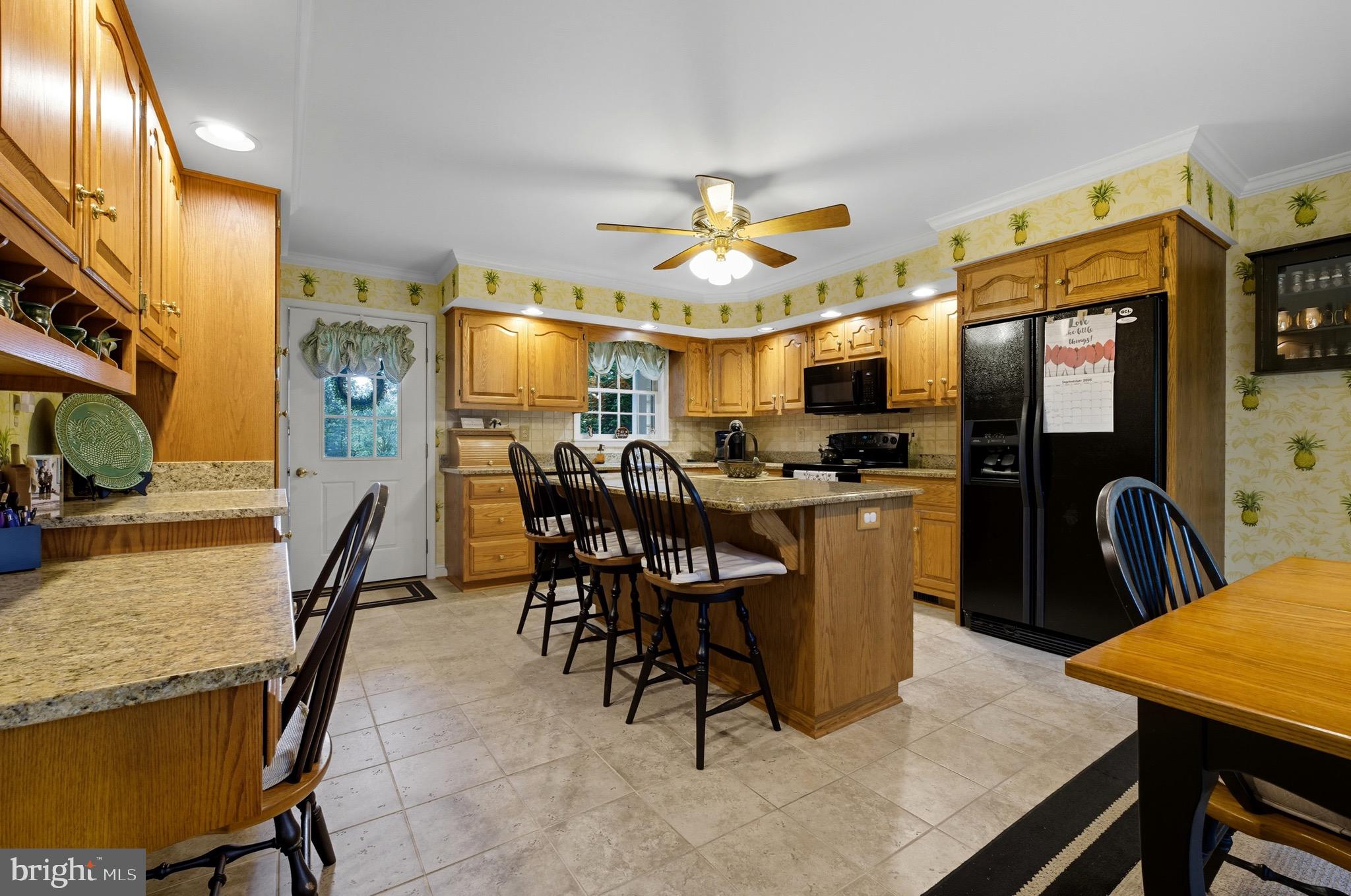 ORCHARD LAKES - Residential