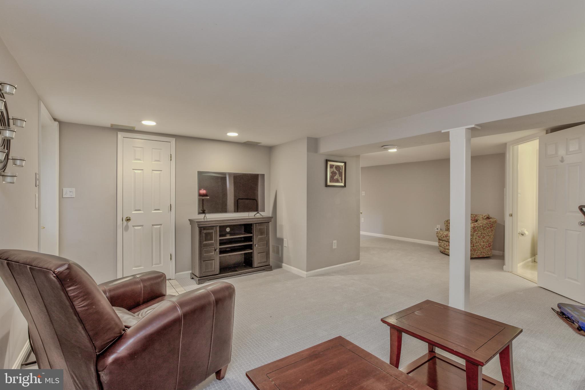 ROCKCREST - Residential