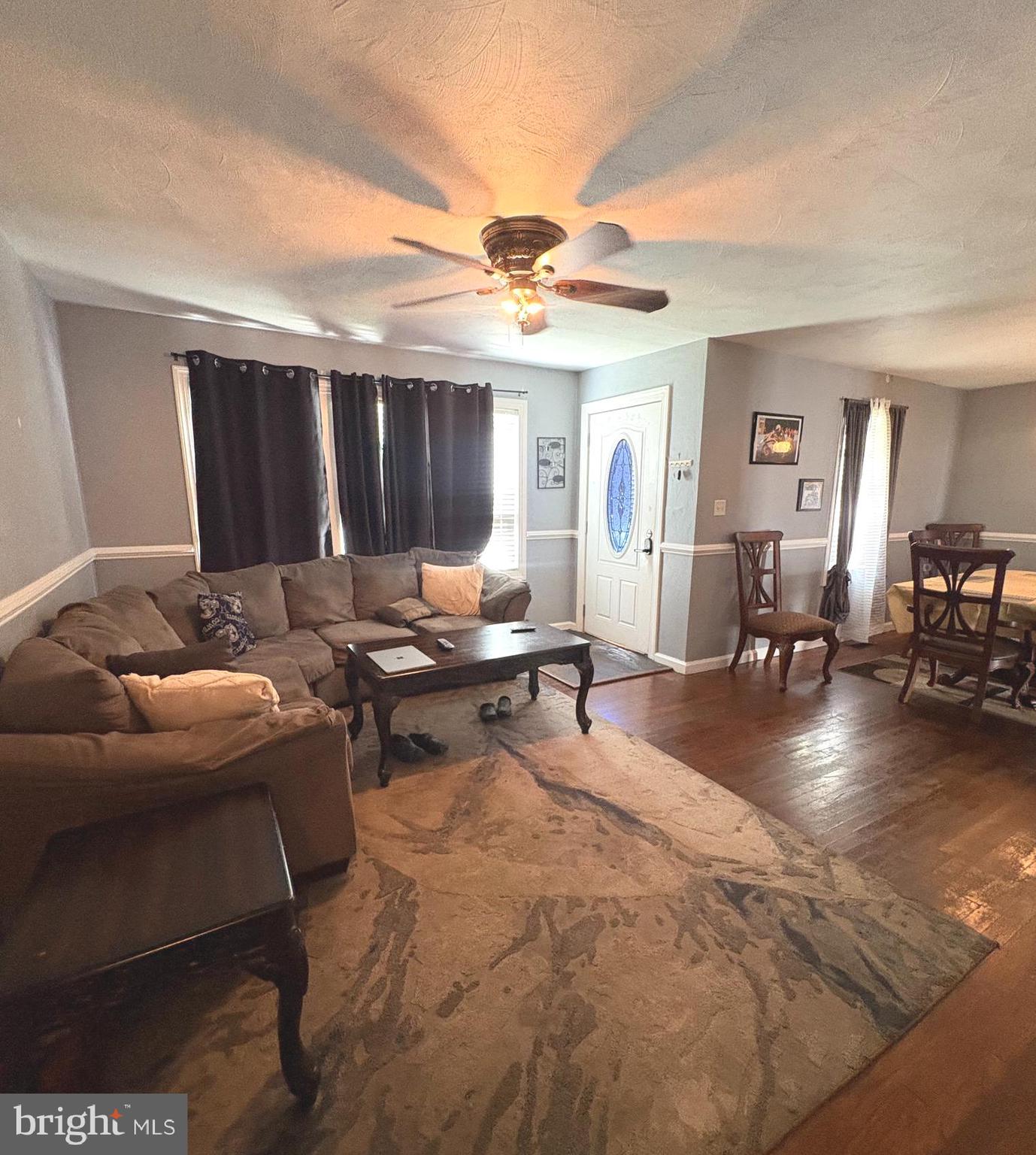 611 WILLOW DRIVE