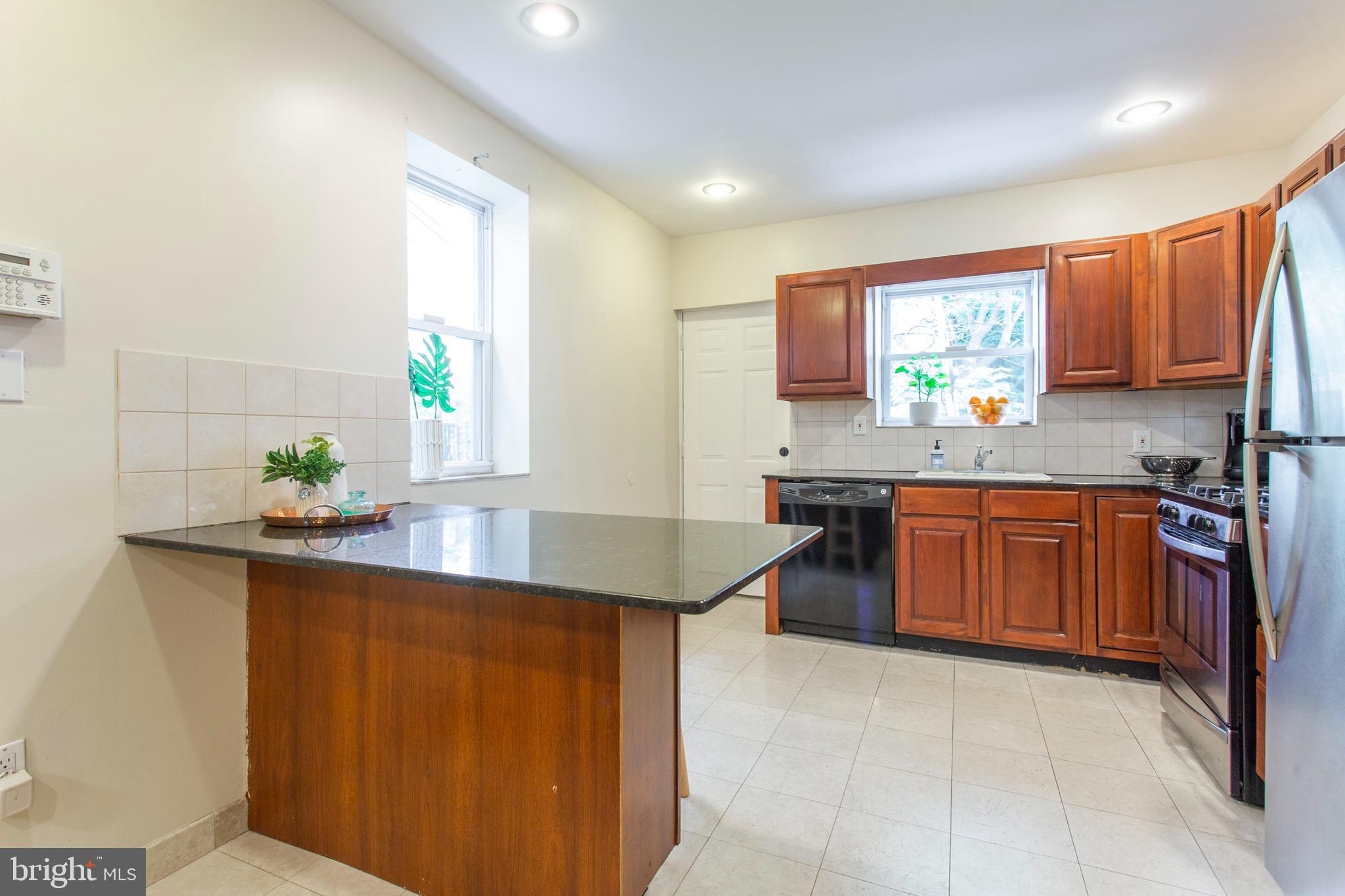 POINT BREEZE - Residential Lease