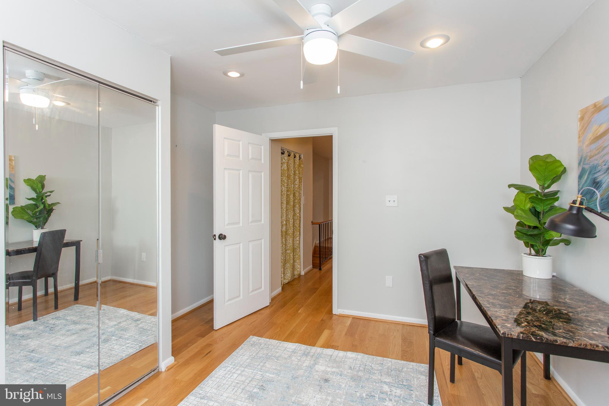 POINT BREEZE - Residential Lease