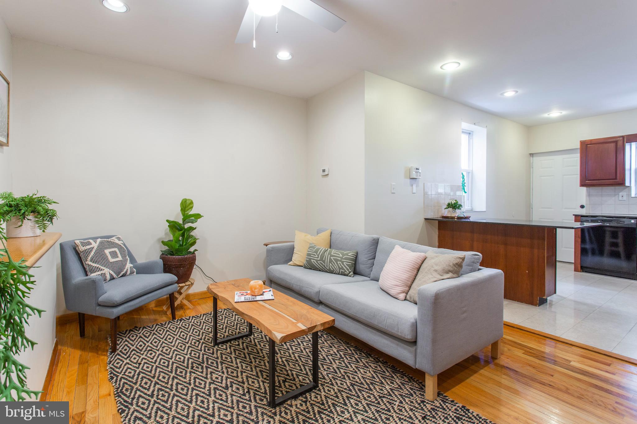 POINT BREEZE - Residential Lease