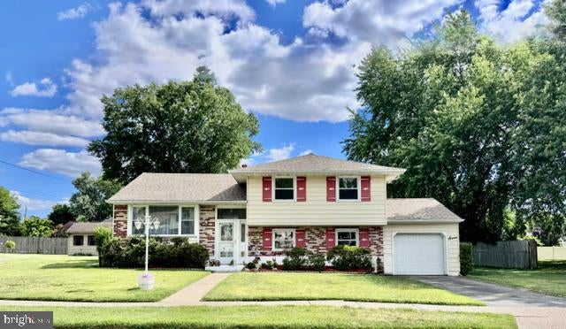 7 CEDAR MILL LANE