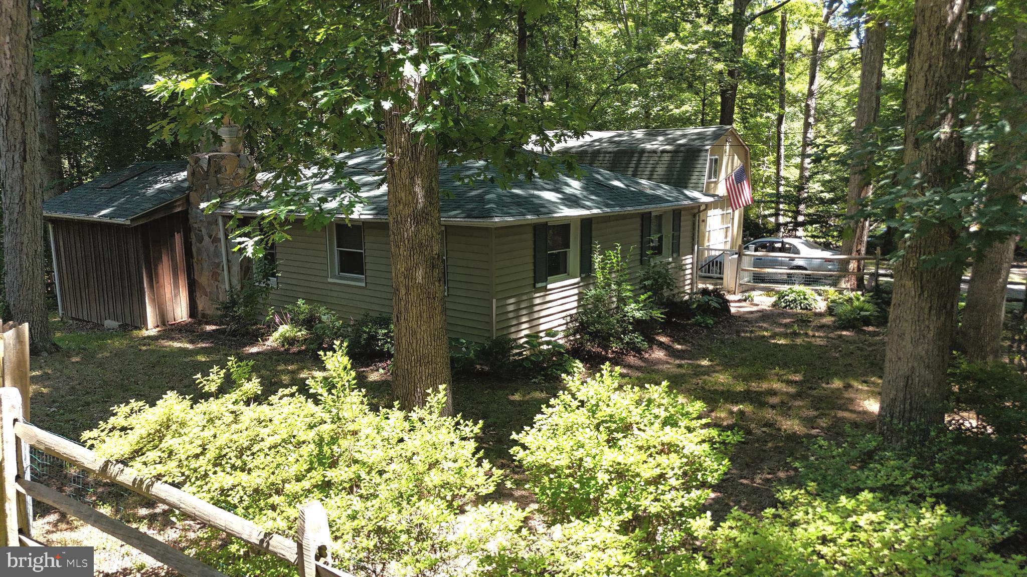 11821 MANDY LANE