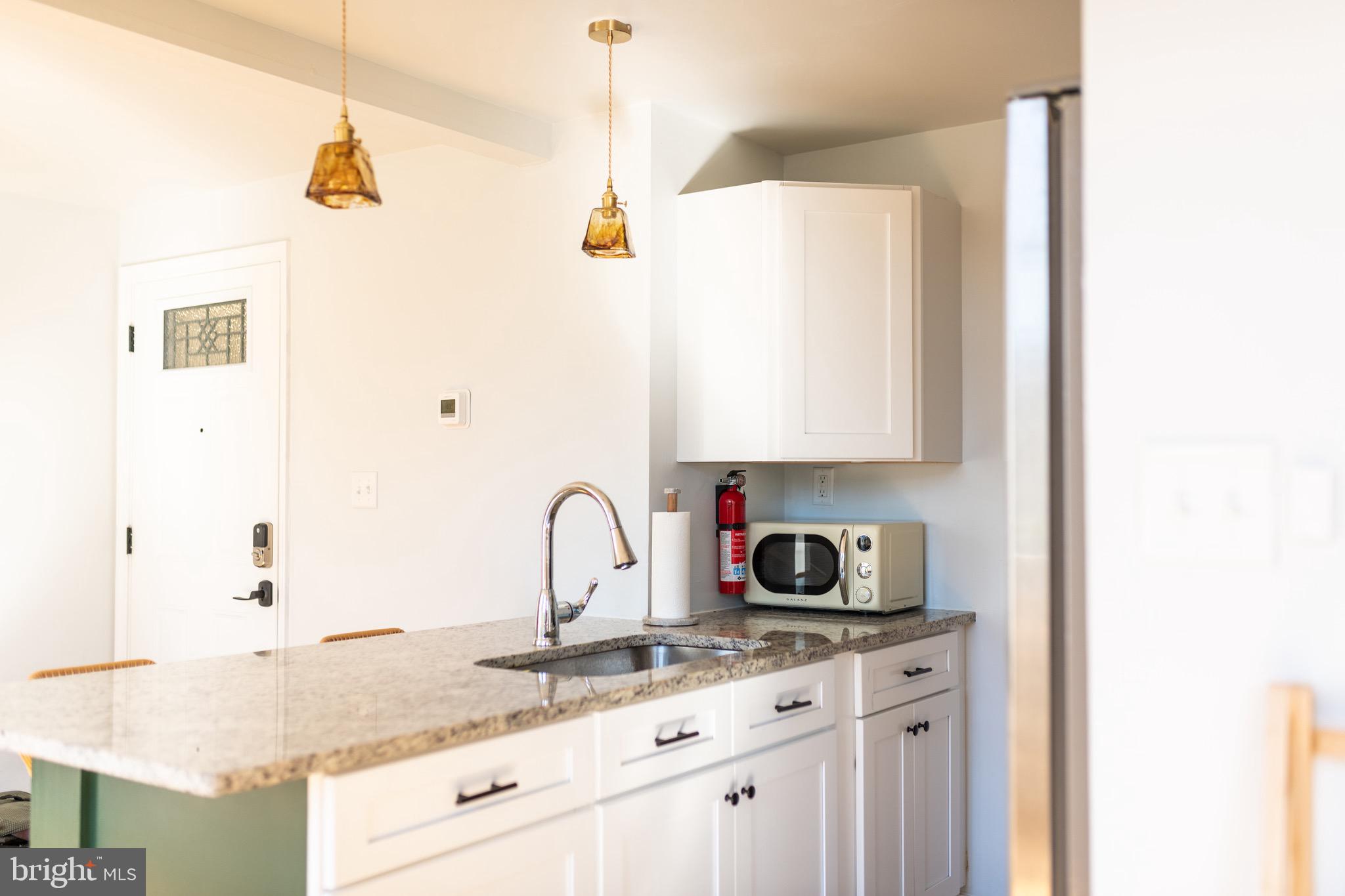 235 LOCUST STREET 237 5